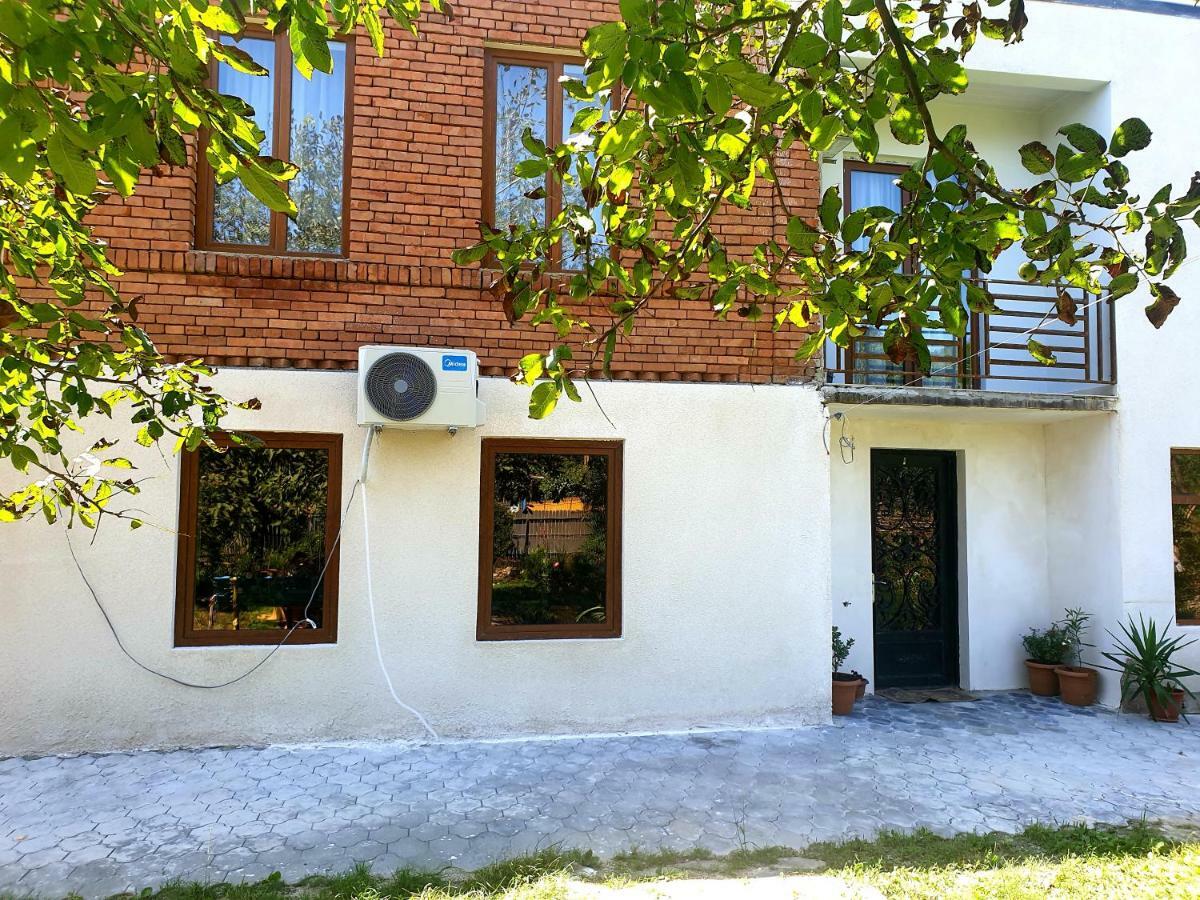 Four Seasons In Kutaisi Hotel Eksteriør billede